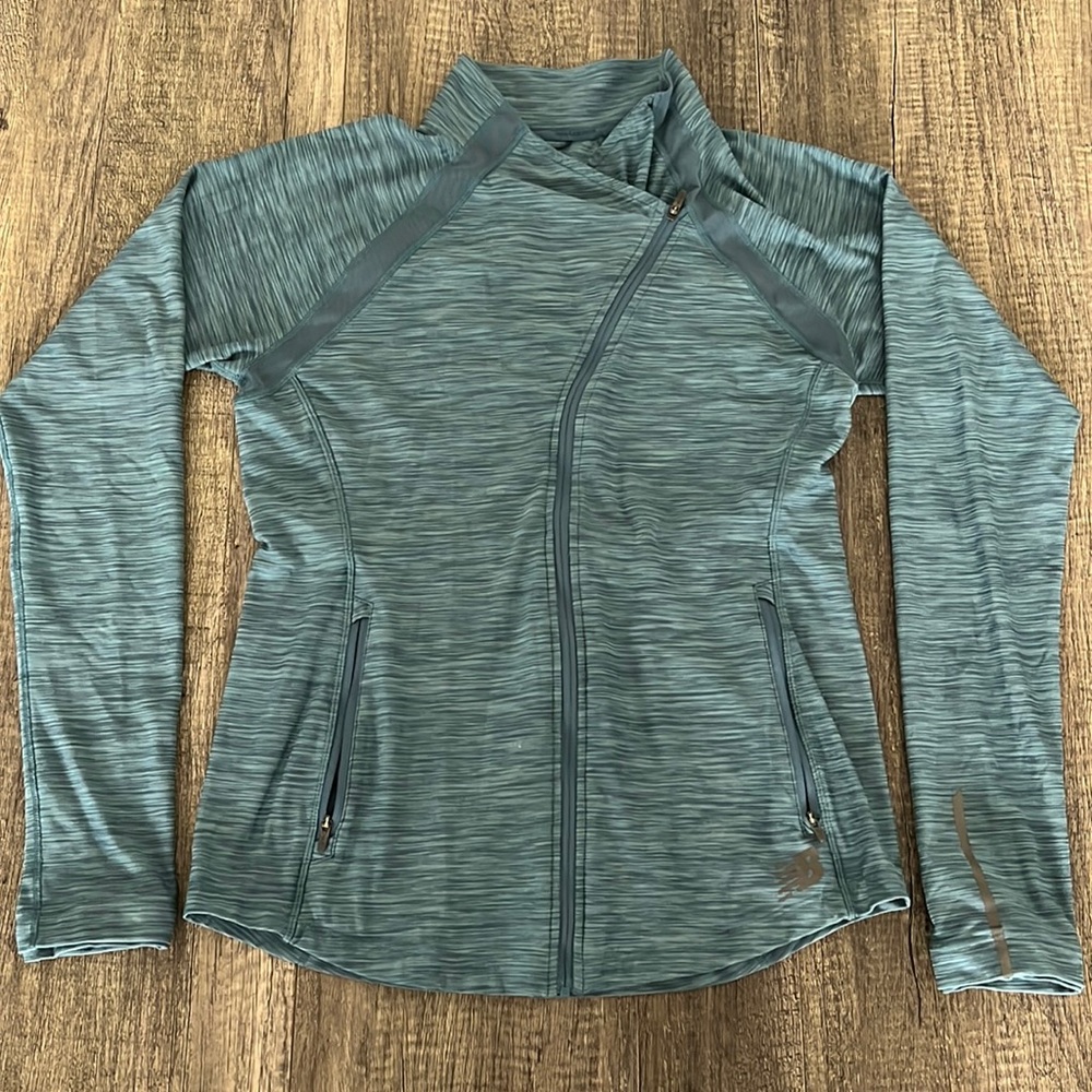New Balance Women's Performance Zip Up - Size XS-Small